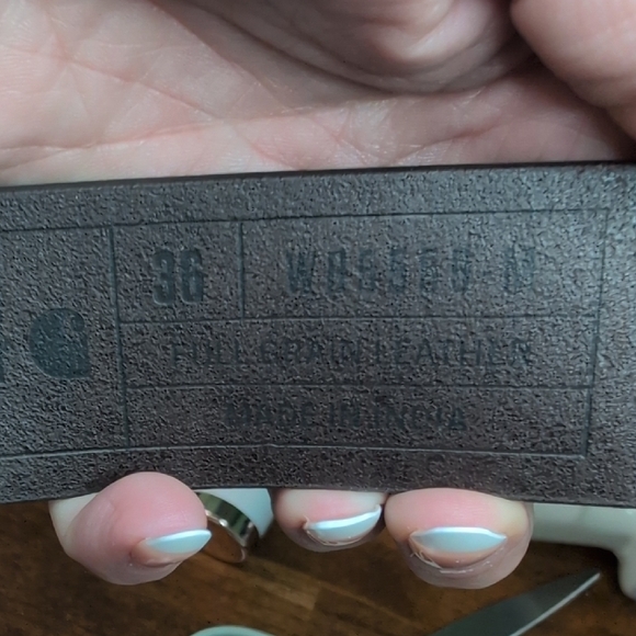 Carhartt Dark Brown Belt with Brass Buckle Size 36 Leather - Picture 6 of 12